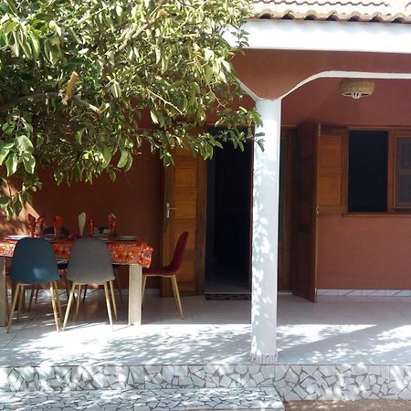 Bed and Breakfast Chez Coumba et Daniel Saly Portudal Exterior foto