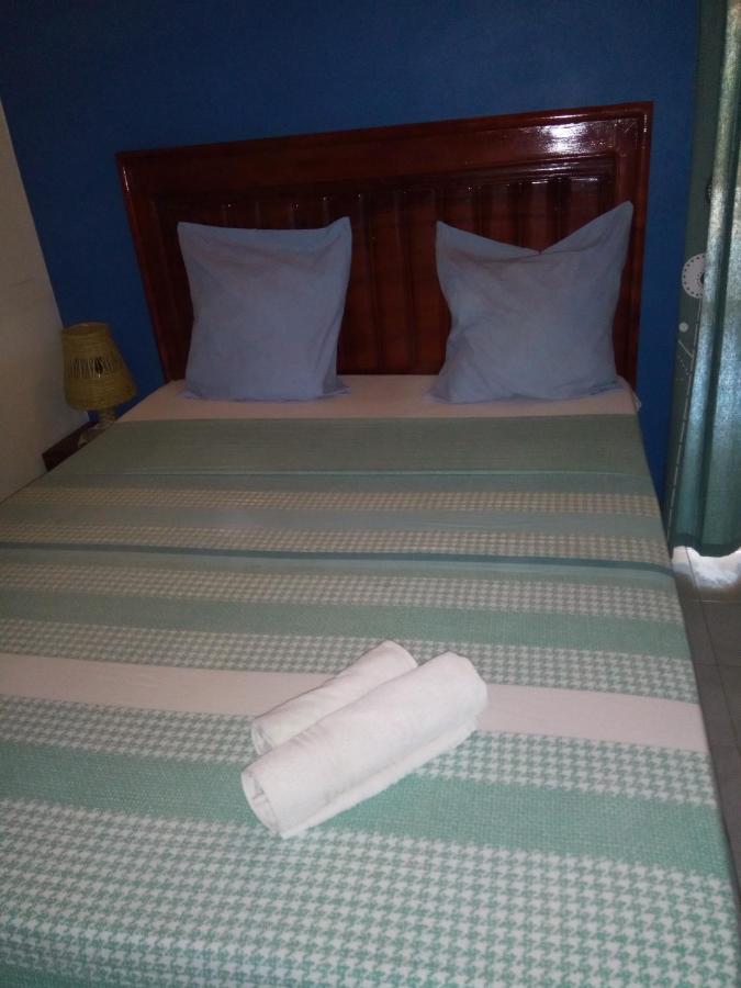 Bed and Breakfast Chez Coumba et Daniel Saly Portudal Exterior foto