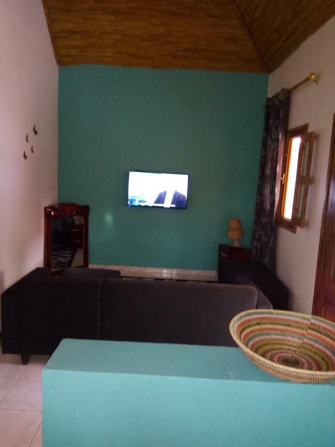 Bed and Breakfast Chez Coumba et Daniel Saly Portudal Exterior foto